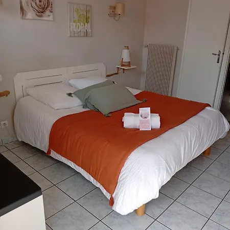 Comme Une Evidence Chambres D'Hotes 게스트하우스