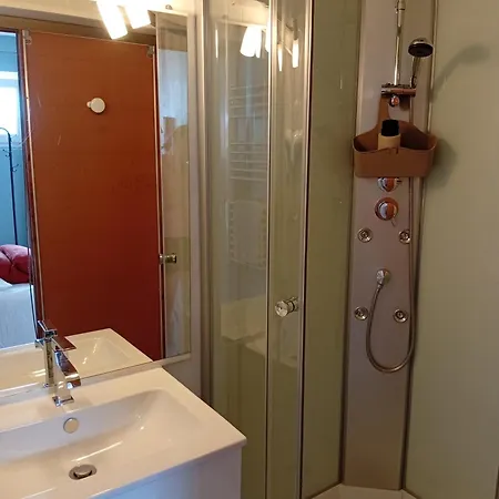 Comme Evidence Et D'hotes