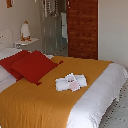 게스트하우스 Comme Une Evidence Chambres D'Hotes 3*