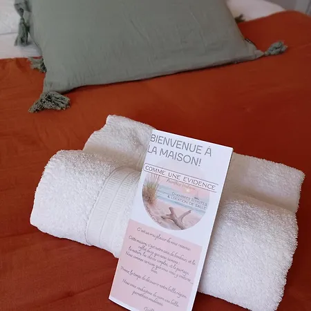 Comme Une Evidence Chambres D'Hotes 게스트하우스